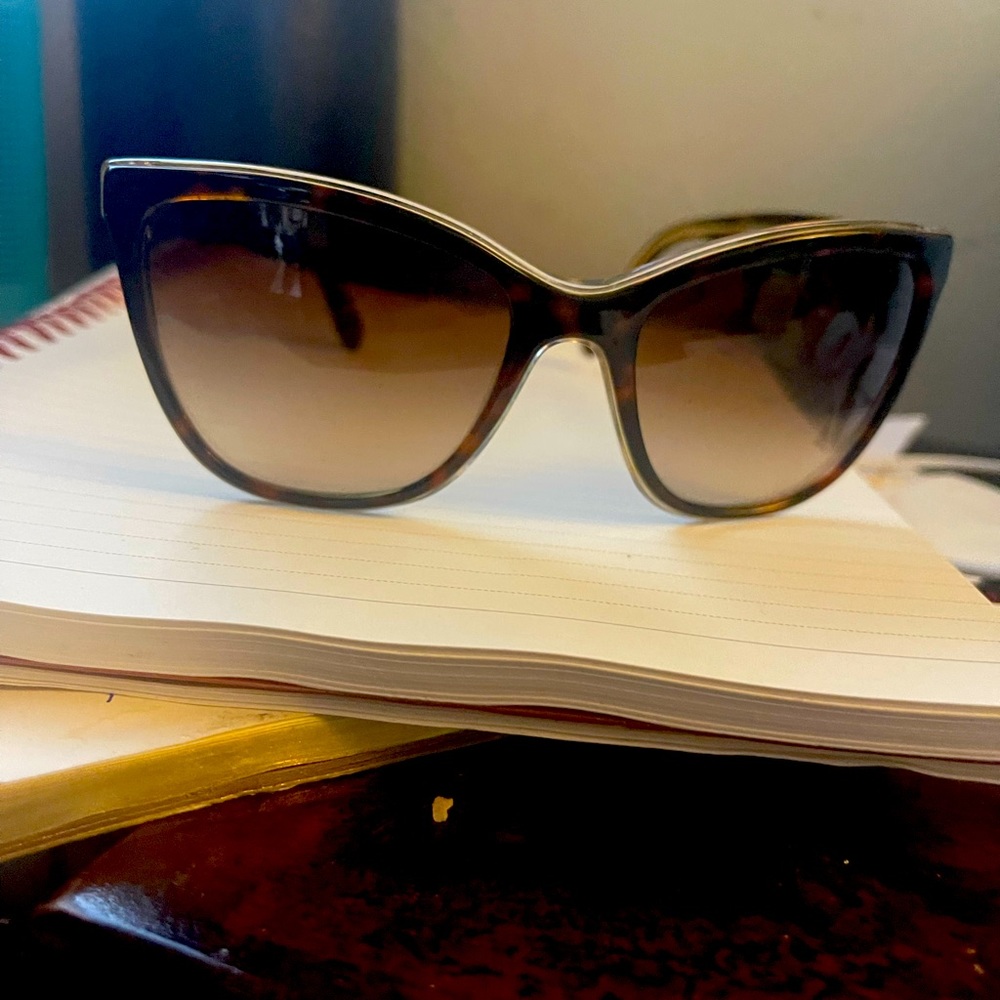 Dolce & Gabbana sunglasses - DG 4193 dark brown tortoise. Great condition